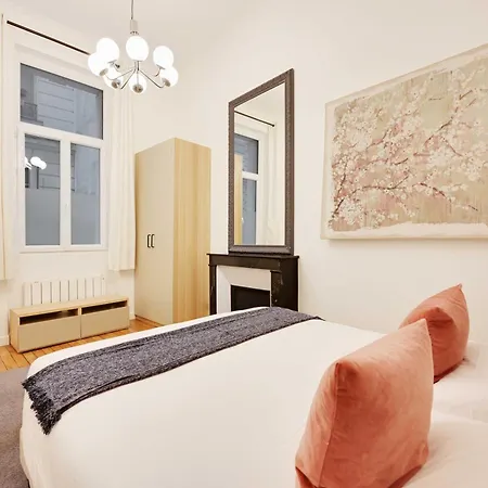 Beautiful -1br-4p- Tour Eiffel-invalides * פריז